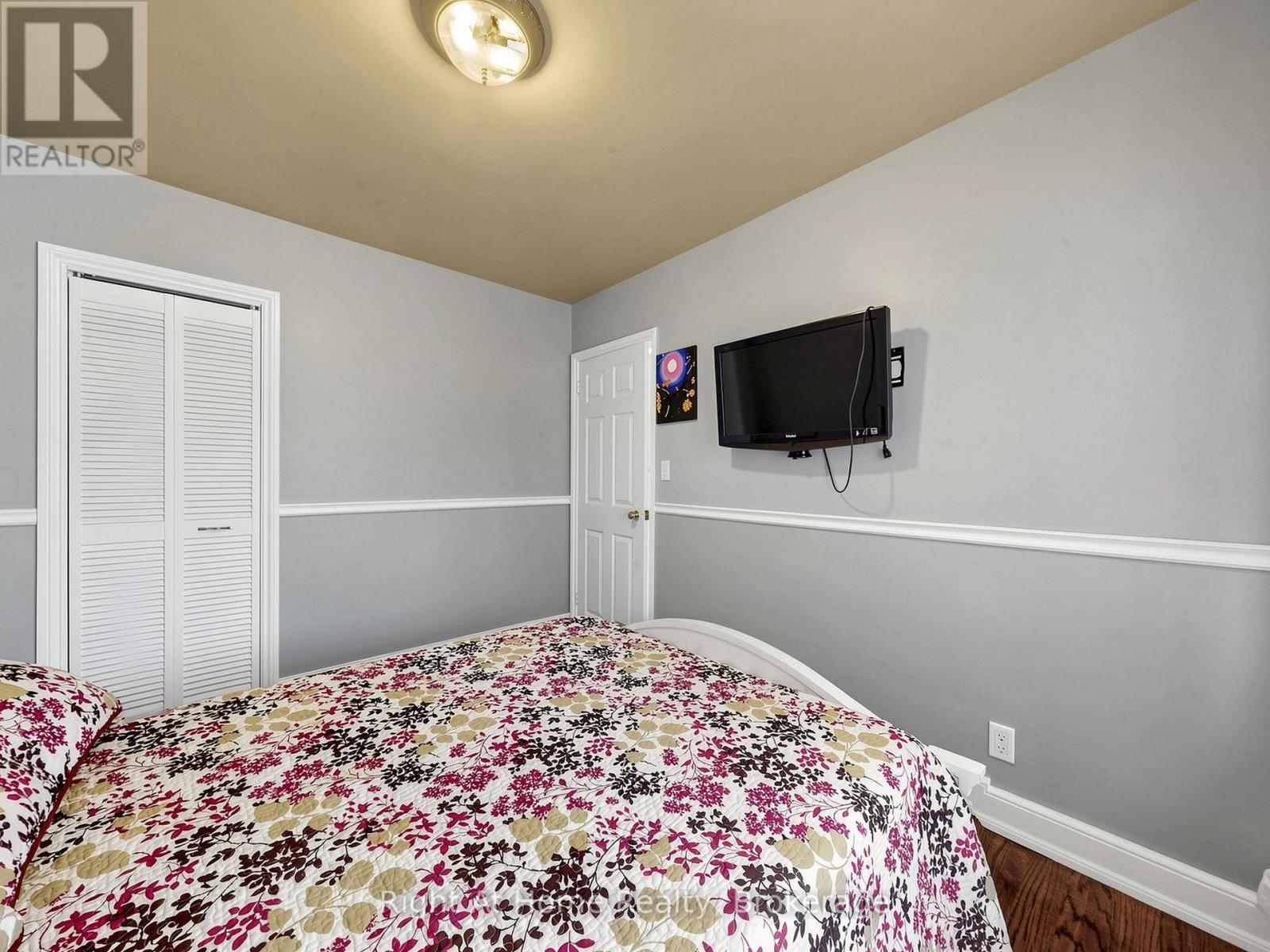 536 Barbara Street Property Photo 18