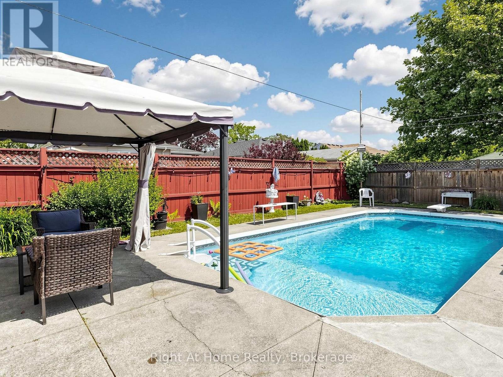 536 Barbara Street Property Photo 49