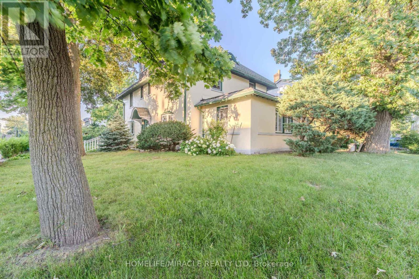 5214 Third Avenue Property Photo 9