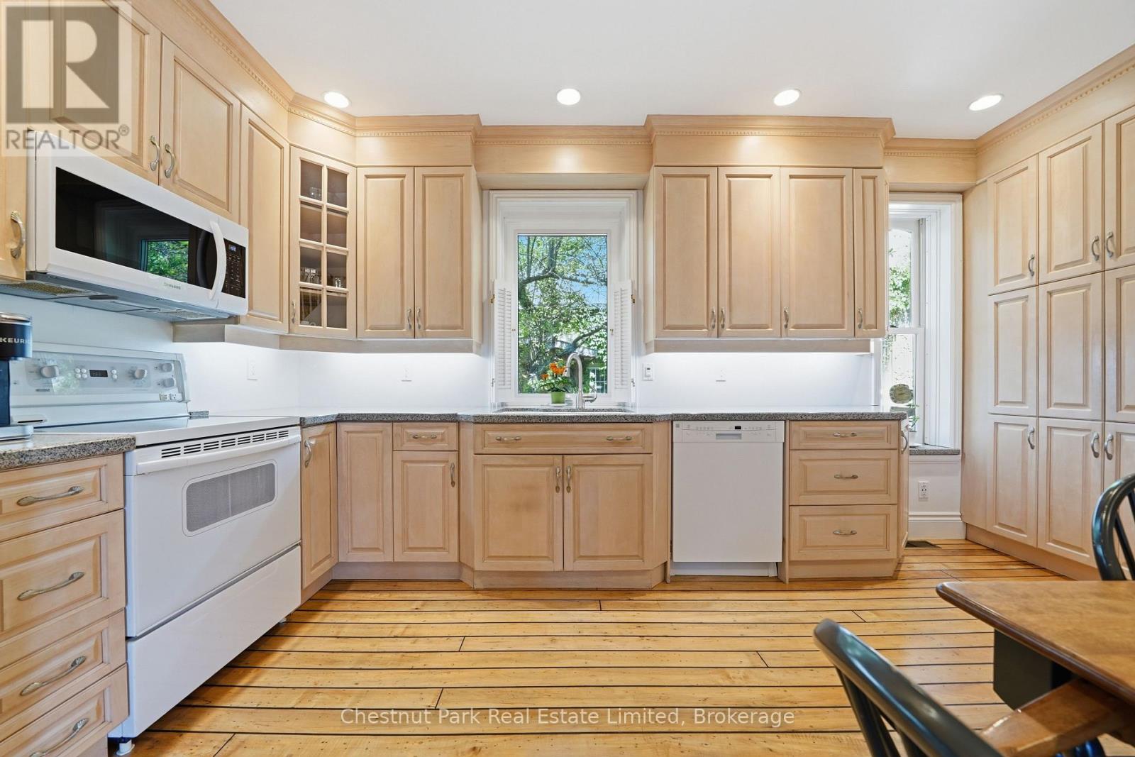 20 Ferguson Street Property Photo 13