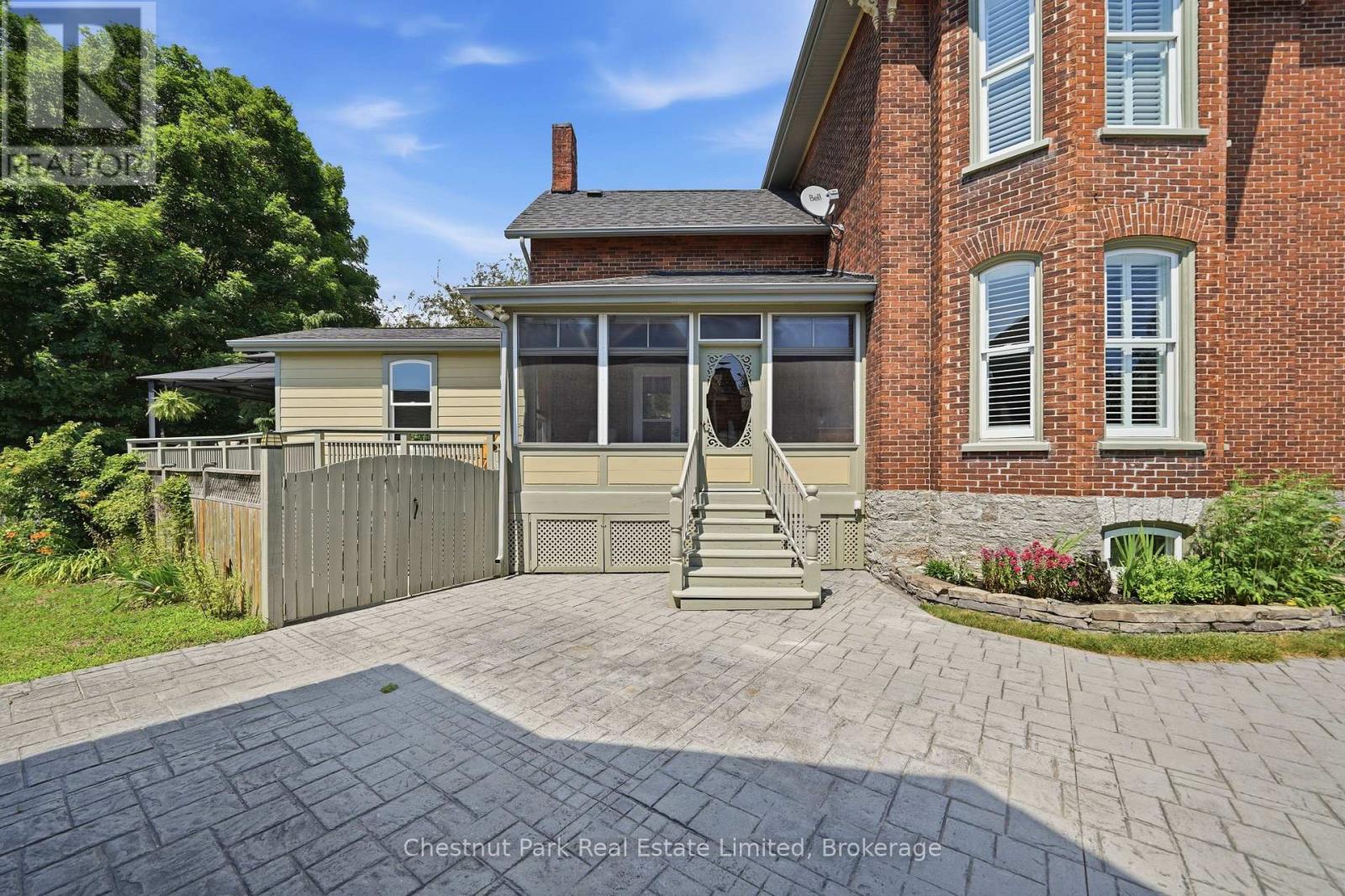20 Ferguson Street Property Photo 32