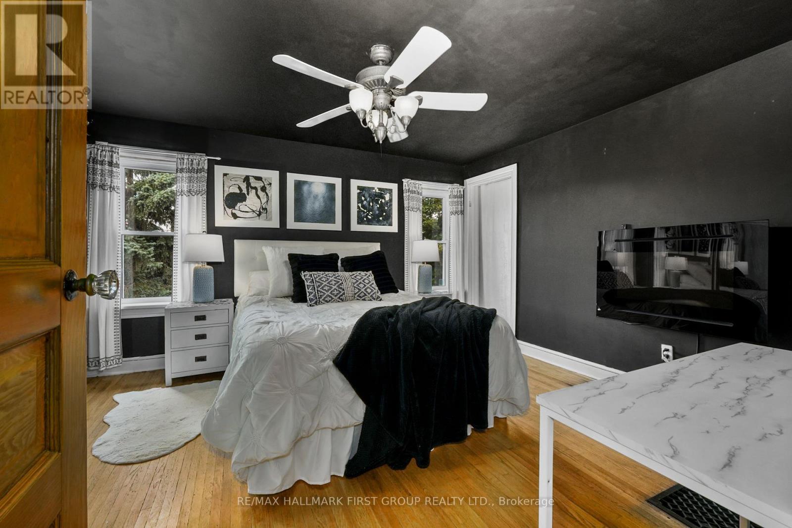 89 Rose Glen Road N Property Photo 20