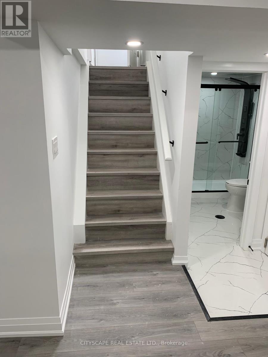 6 LESTERWOOD STREET Property Photo 1