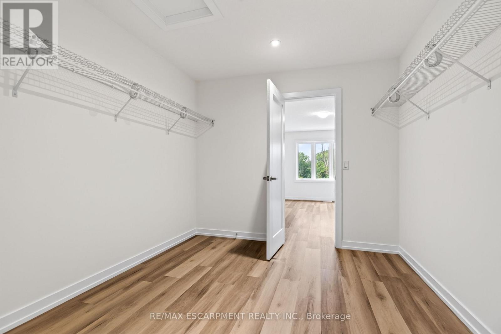 88 Valley Trail Place Property Photo 28