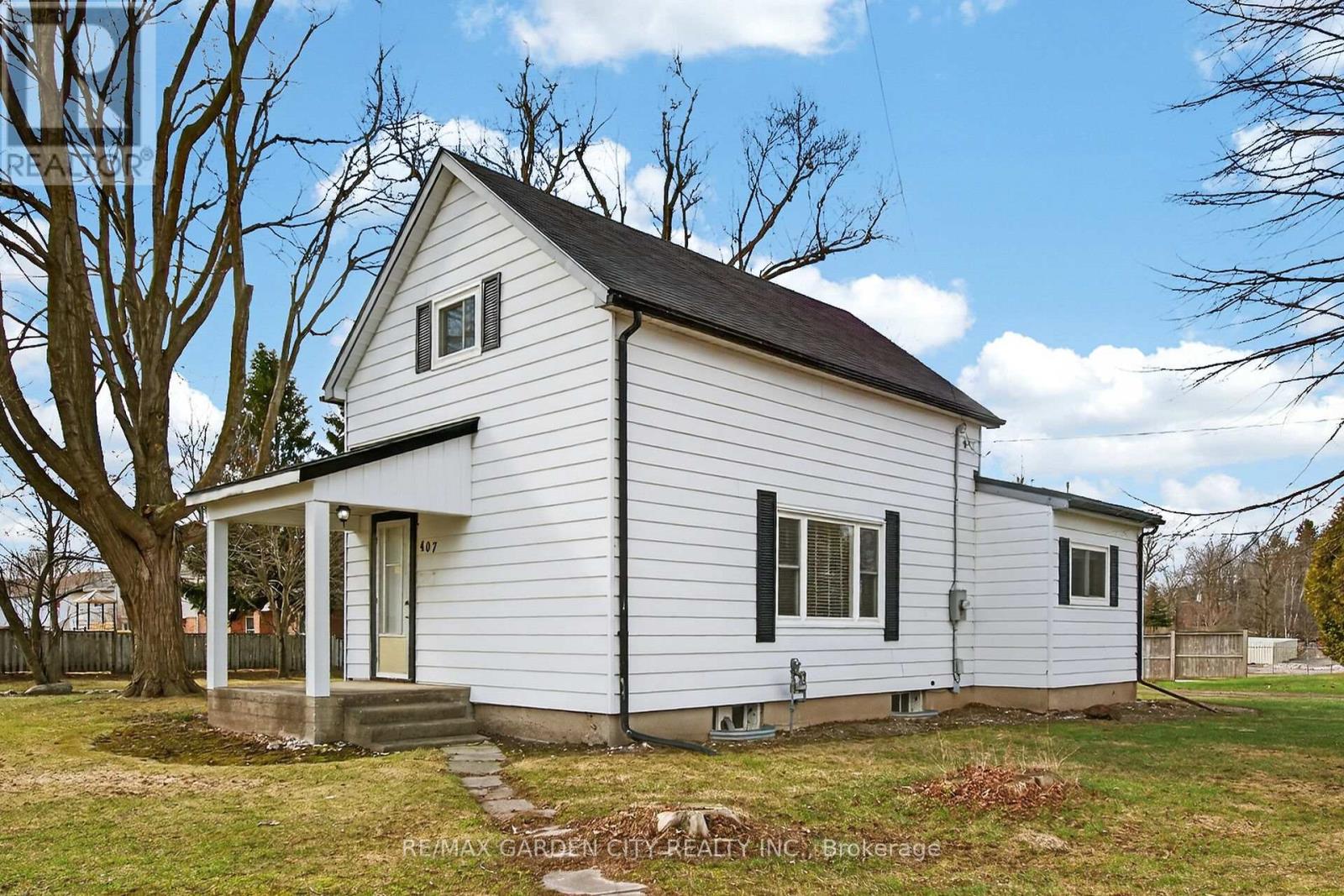 407 Bell Street Property Photo 3
