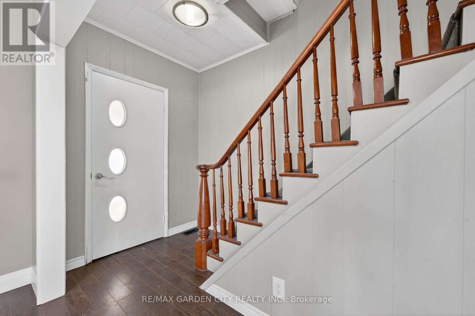 407 Bell Street Property Photo 4