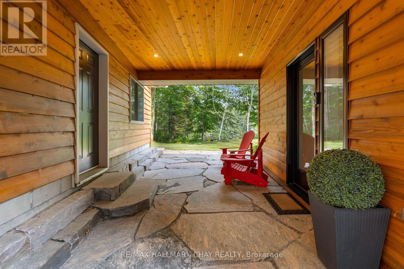1319 Wolf Circle Property Photo 6