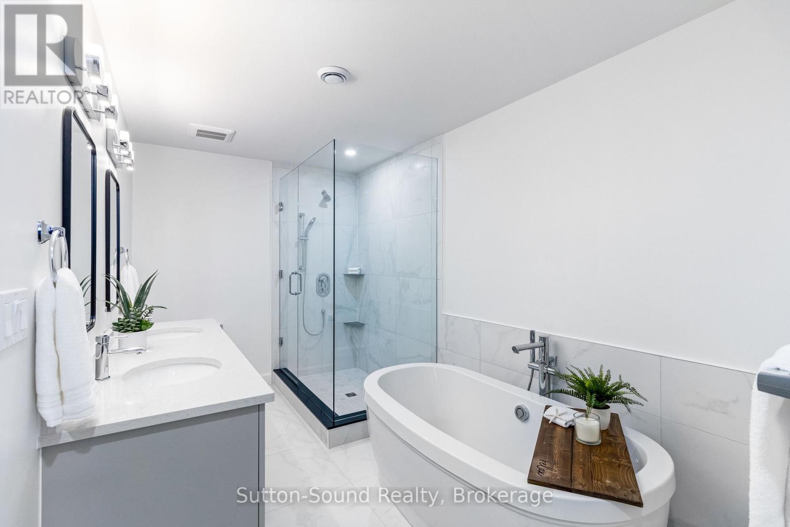 535 #203 Isaac Street Property Photo 10
