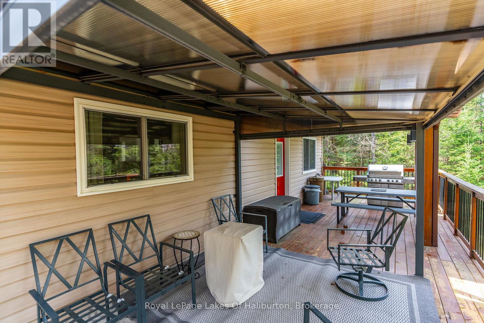 1033 Bayberry Lane Property Photo 8