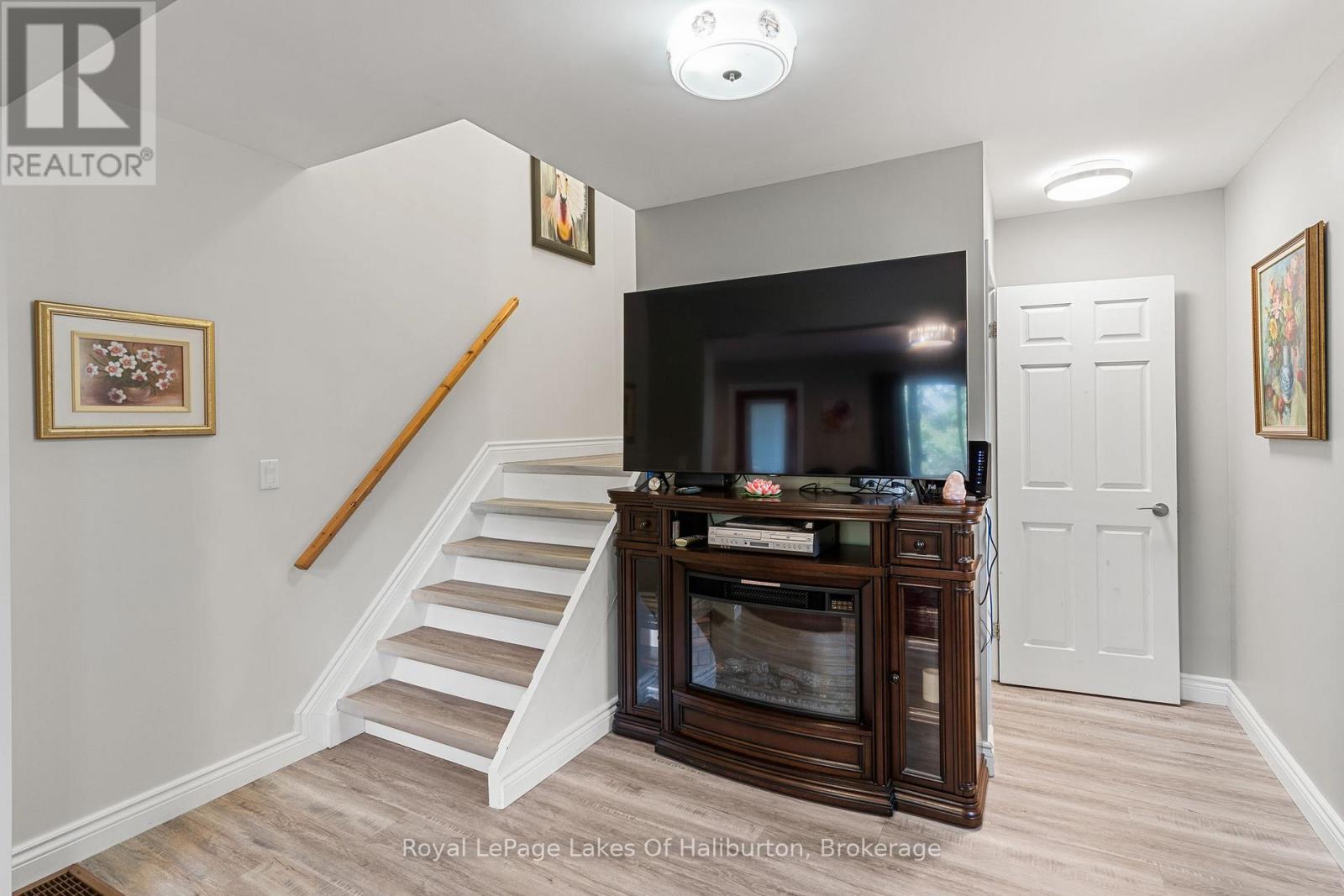 1033 Bayberry Lane Property Photo 18