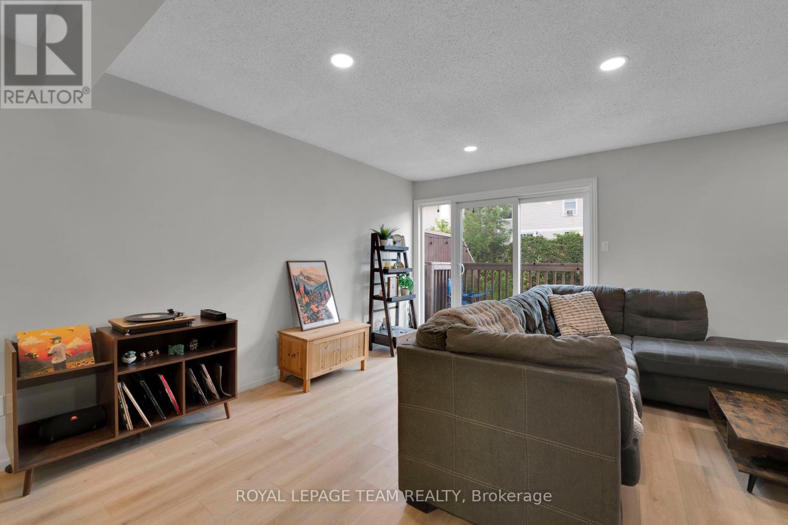 282 Dalehurst Drive Property Photo 11