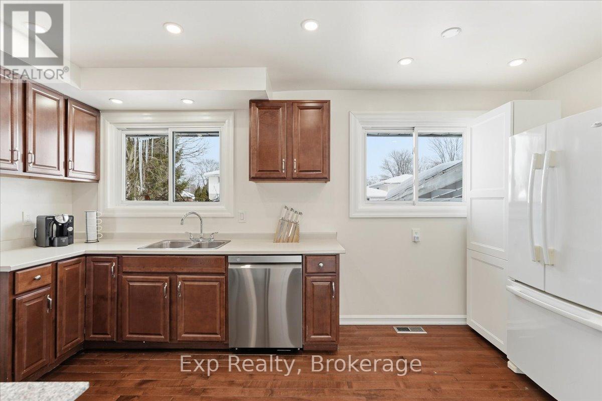 15 Thorncliffe Drive Property Photo 14
