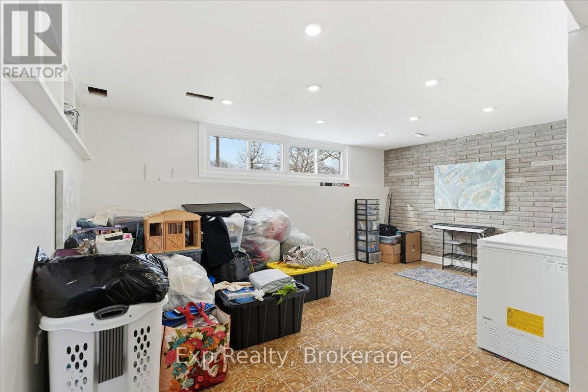 15 Thorncliffe Drive Property Photo 31
