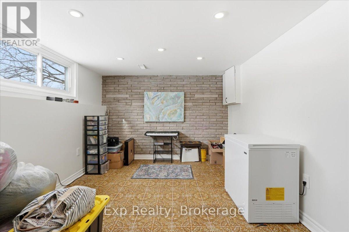 15 Thorncliffe Drive Property Photo 33