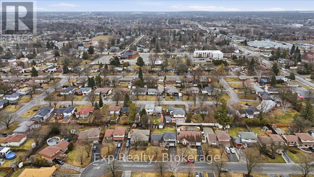 15 Thorncliffe Drive Property Photo 42
