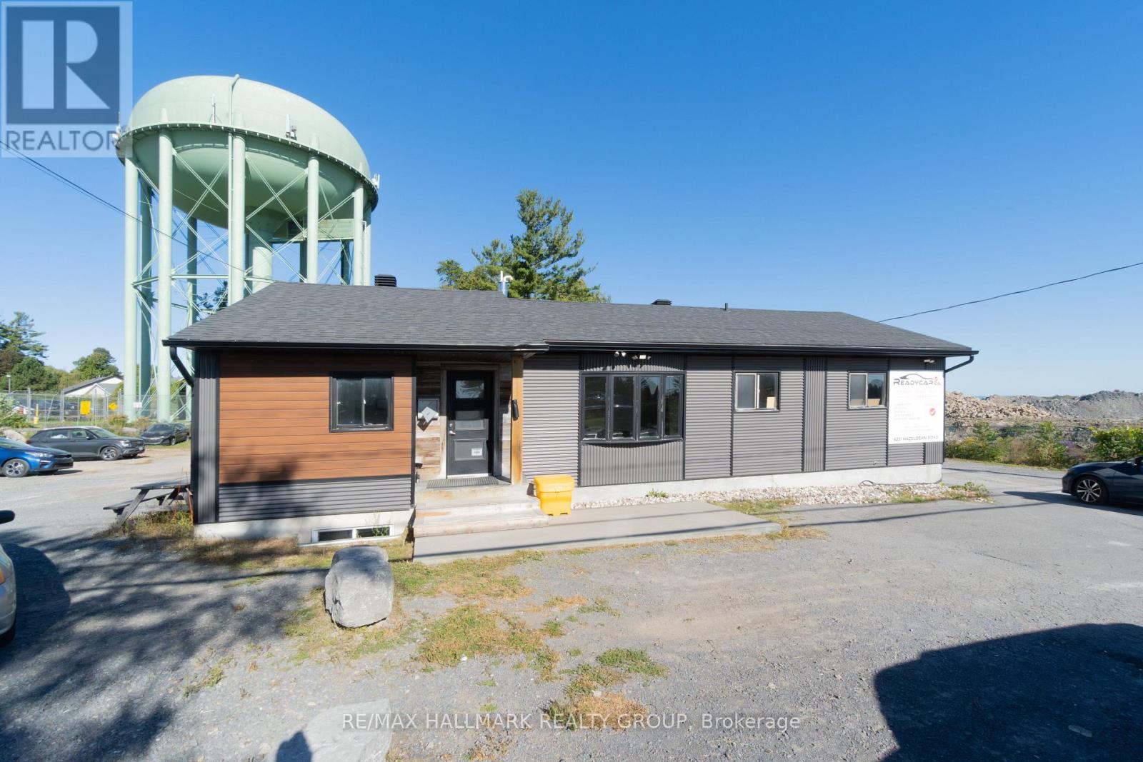 6231 Hazeldean Road Property Photo 11