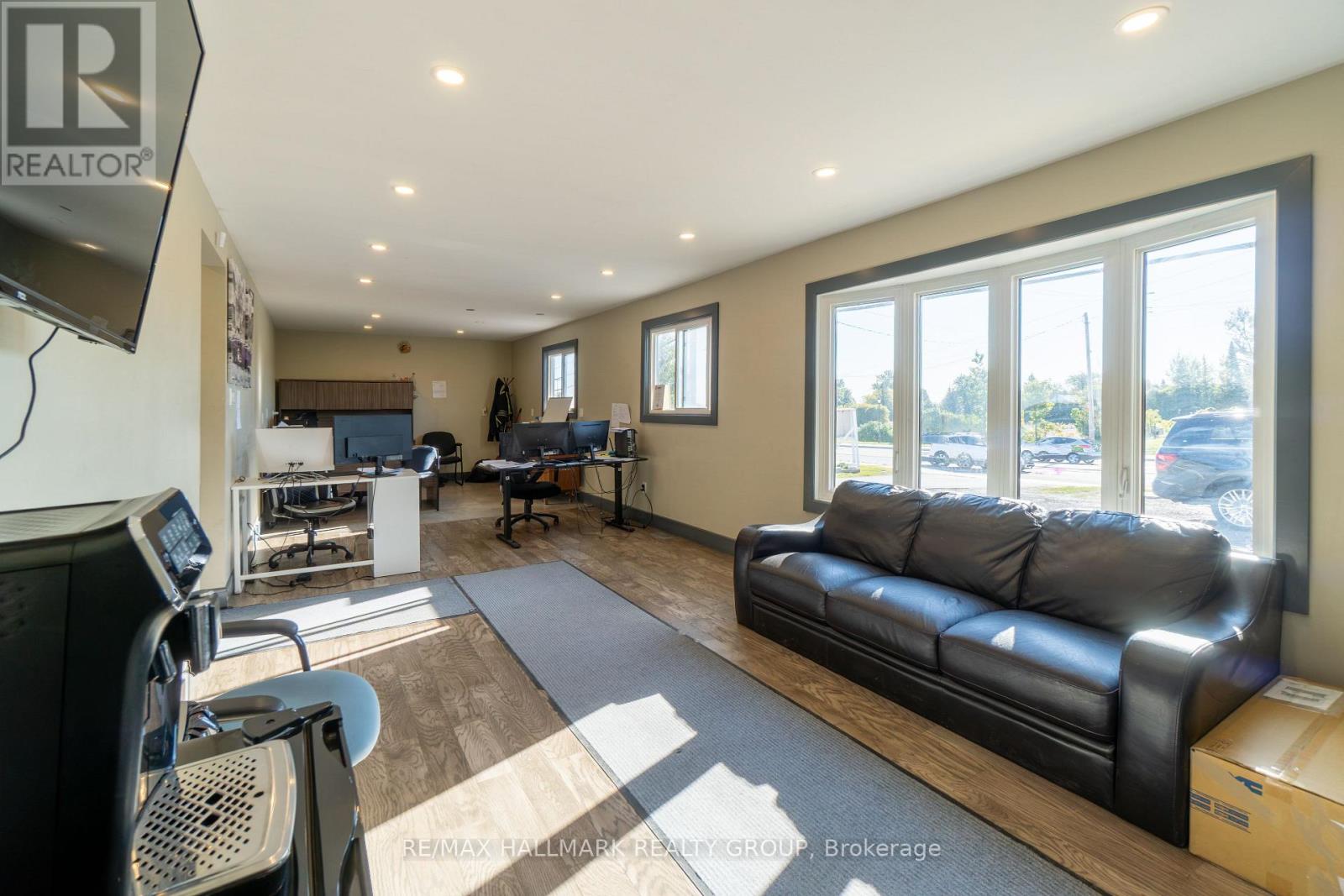 6231 Hazeldean Road Property Photo 16