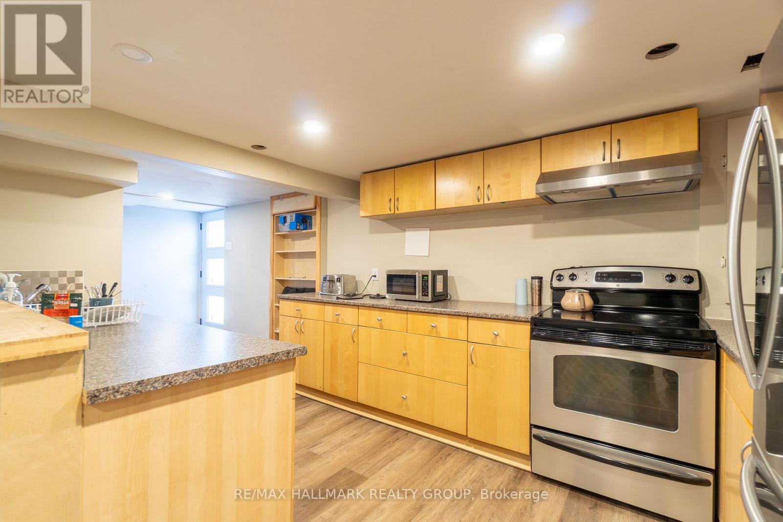 6231 Hazeldean Road Property Photo 27