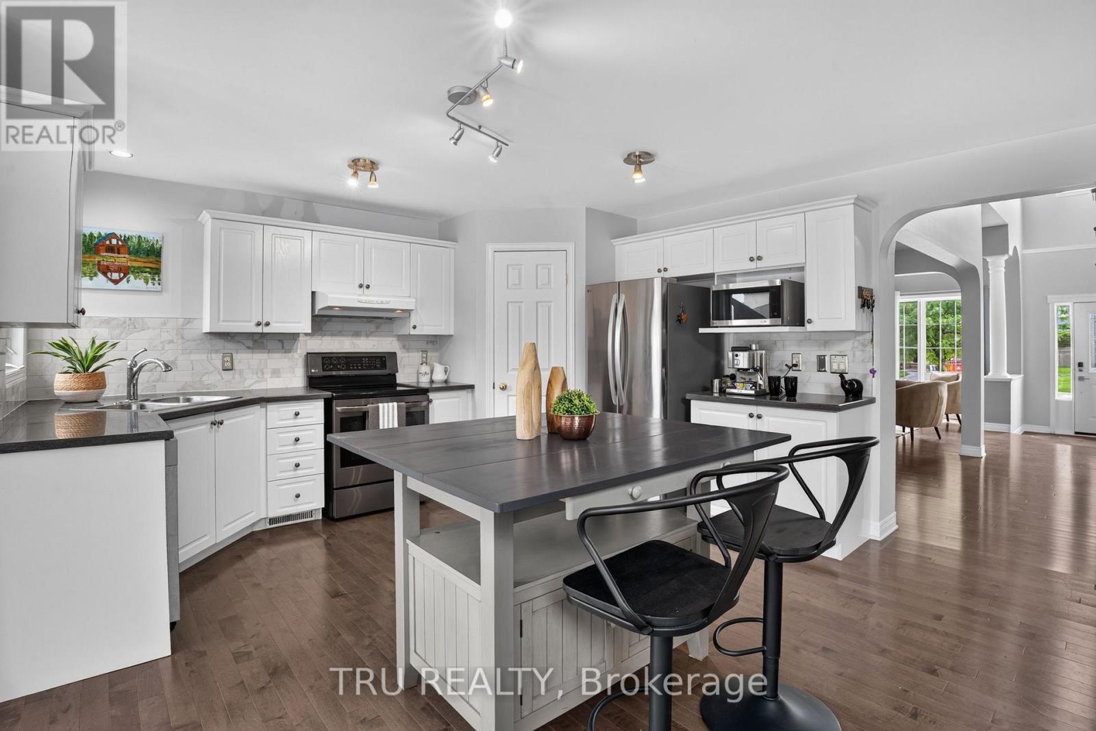 57 Golflinks Drive Property Photo 8