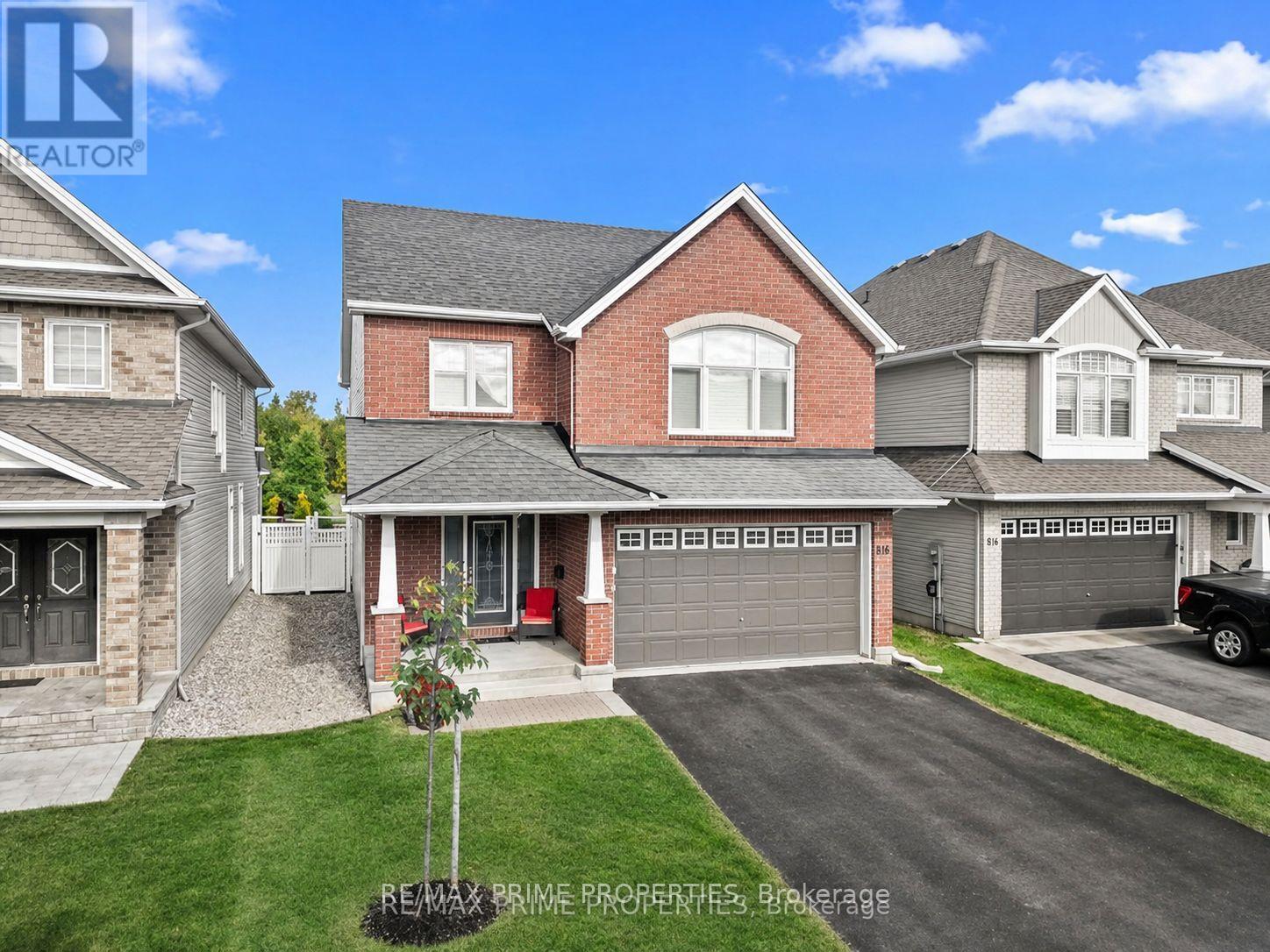 816 AZURE STREET