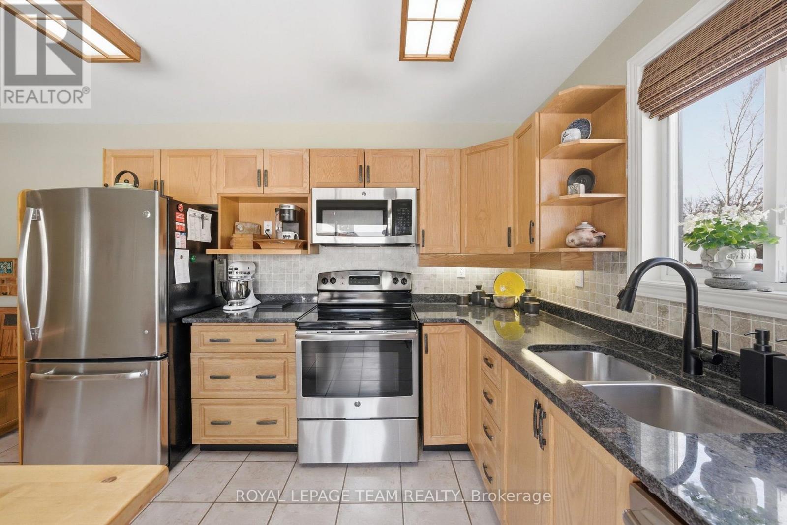 238 Park Avenue Property Photo 16