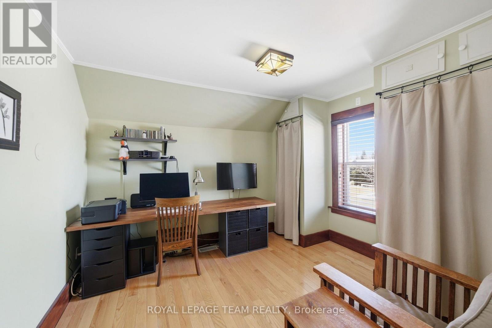 238 Park Avenue Property Photo 28