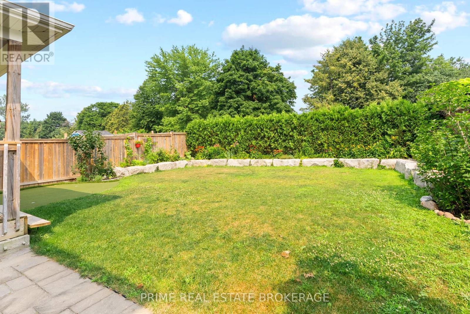 2211 Springridge Drive Property Photo 3