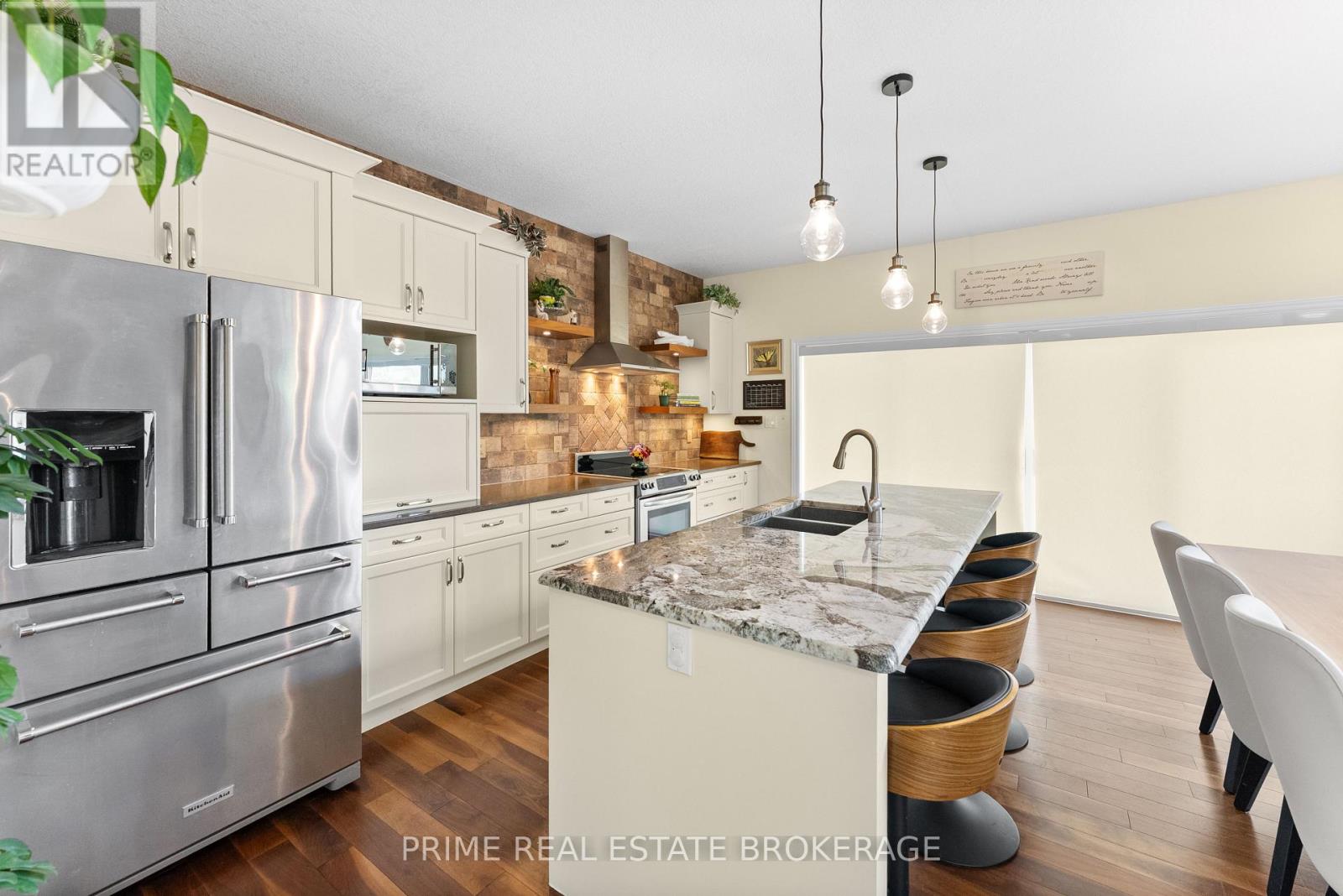 2211 Springridge Drive Property Photo 8
