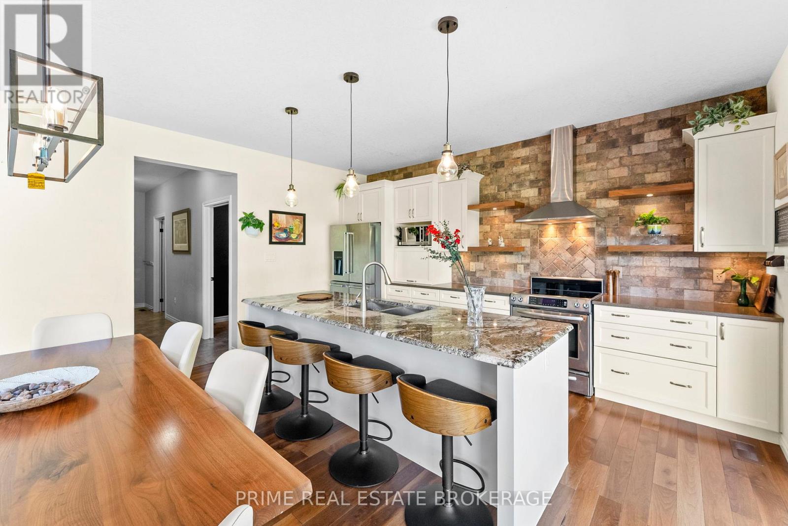 2211 Springridge Drive Property Photo 11