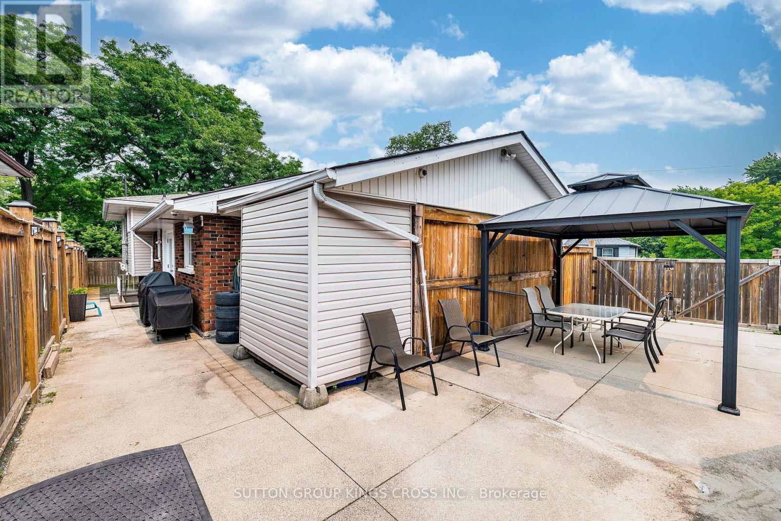 2 Maitland Avenue Property Photo 46