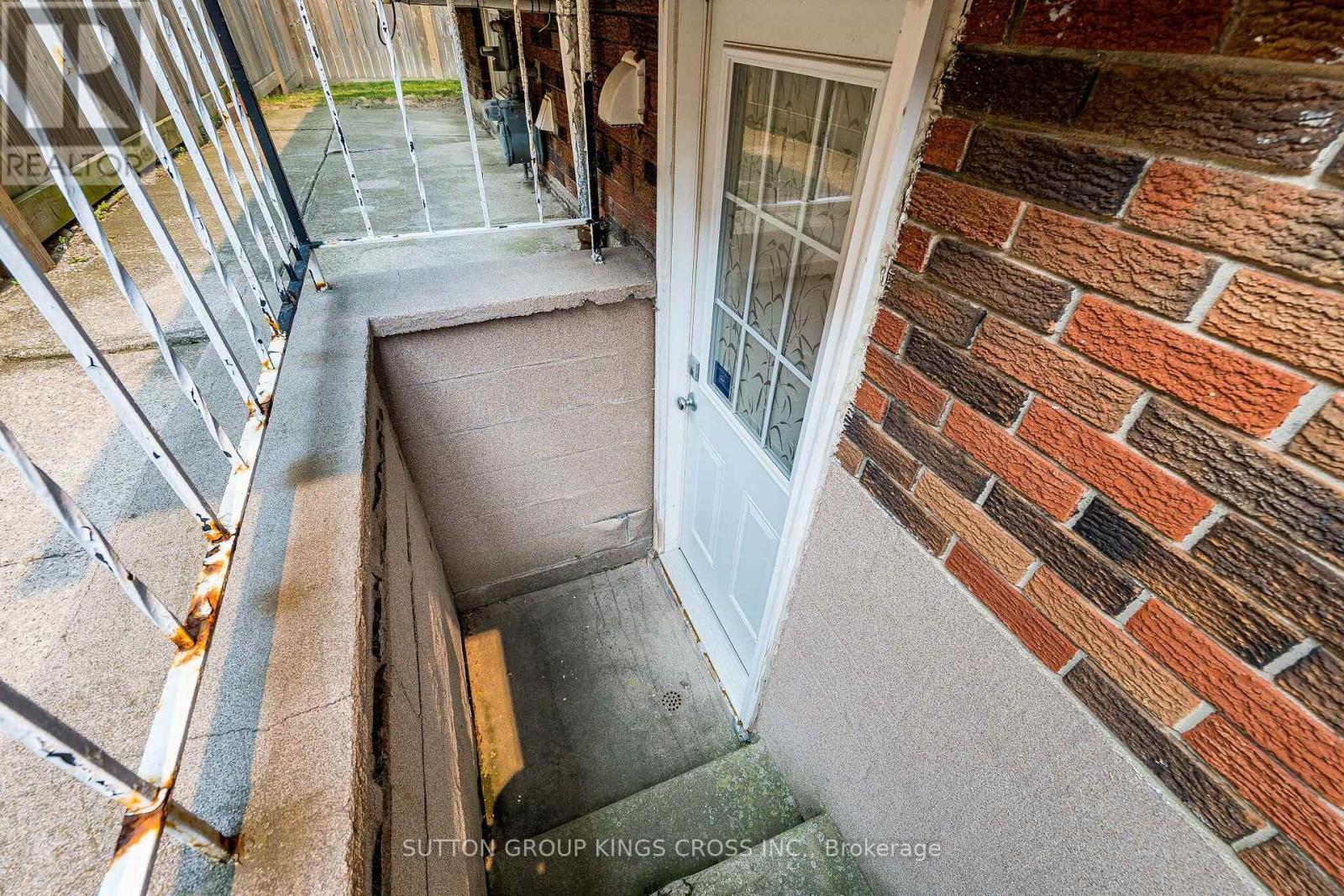 2 Maitland Avenue Property Photo 49