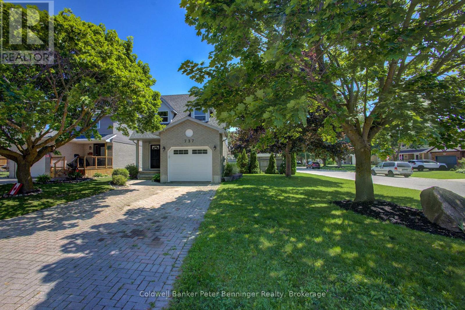 737 MACKENDRICK DRIVE