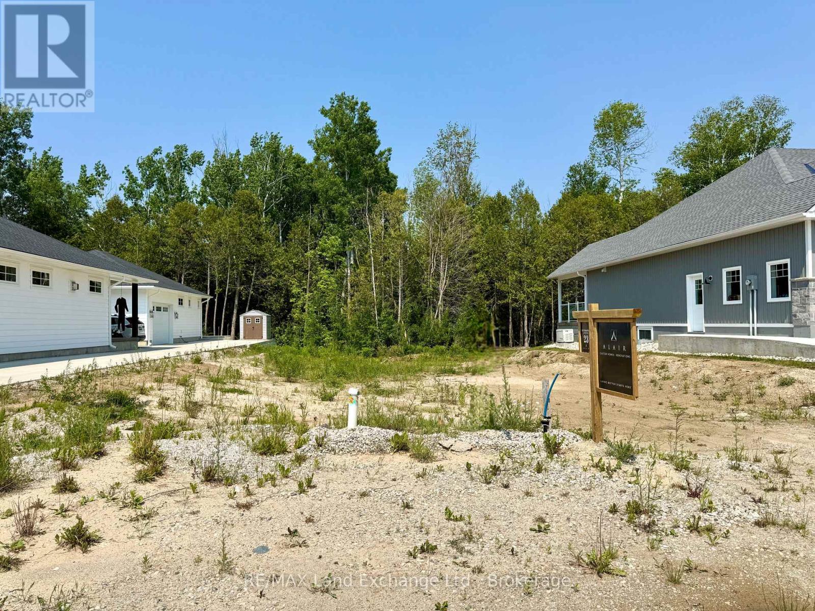 17 Lakeforest Drive Property Photo 5