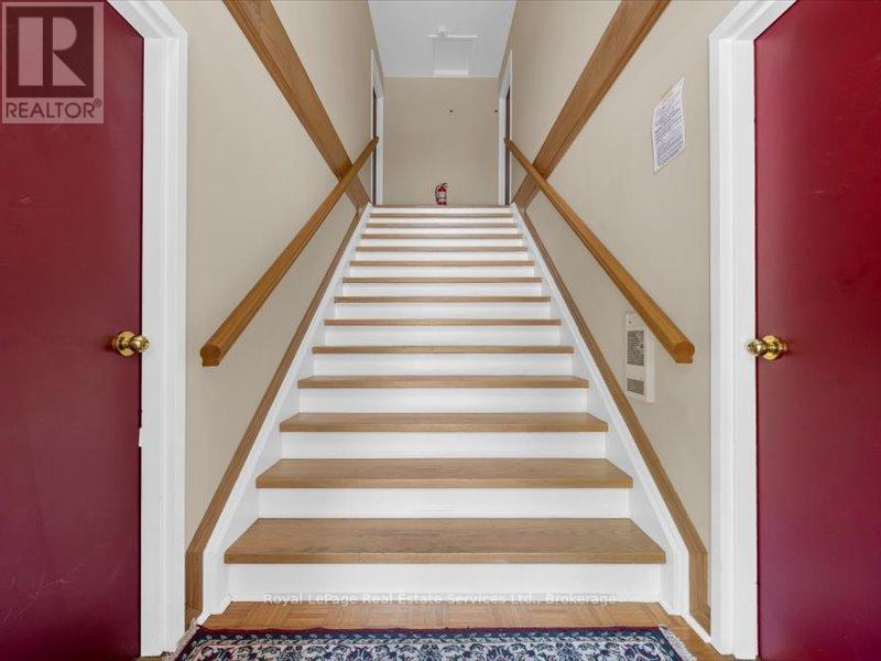 81 Hamilton Street N Property Photo 2