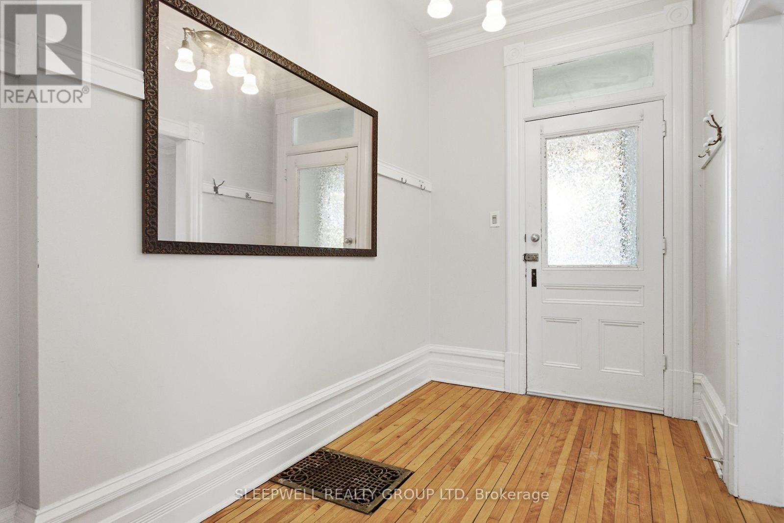 80 Fourth Avenue Property Photo 3