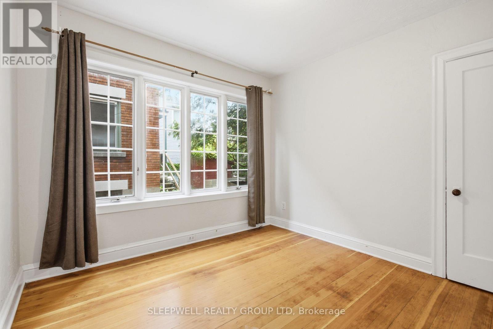80 Fourth Avenue Property Photo 12