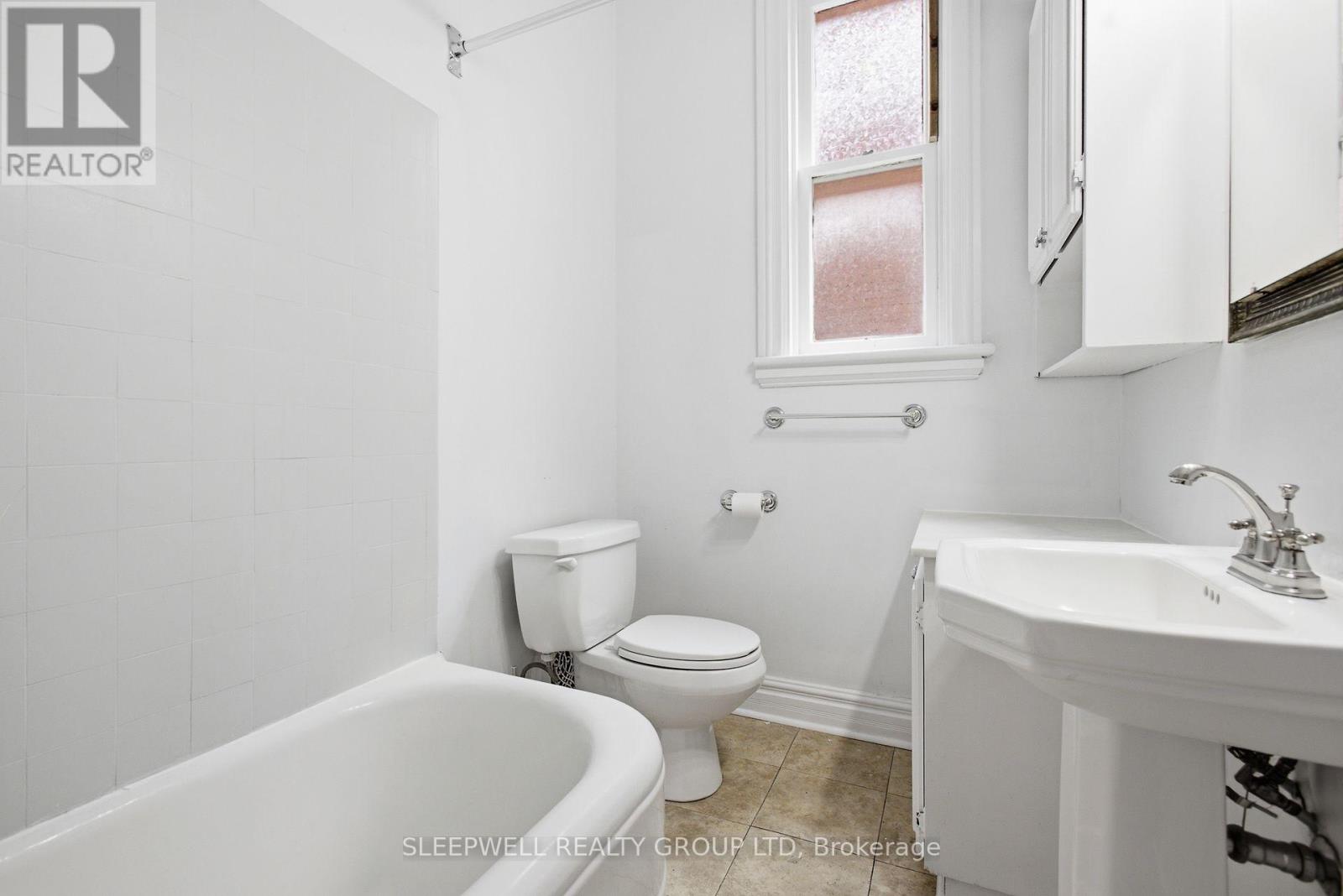 80 Fourth Avenue Property Photo 14