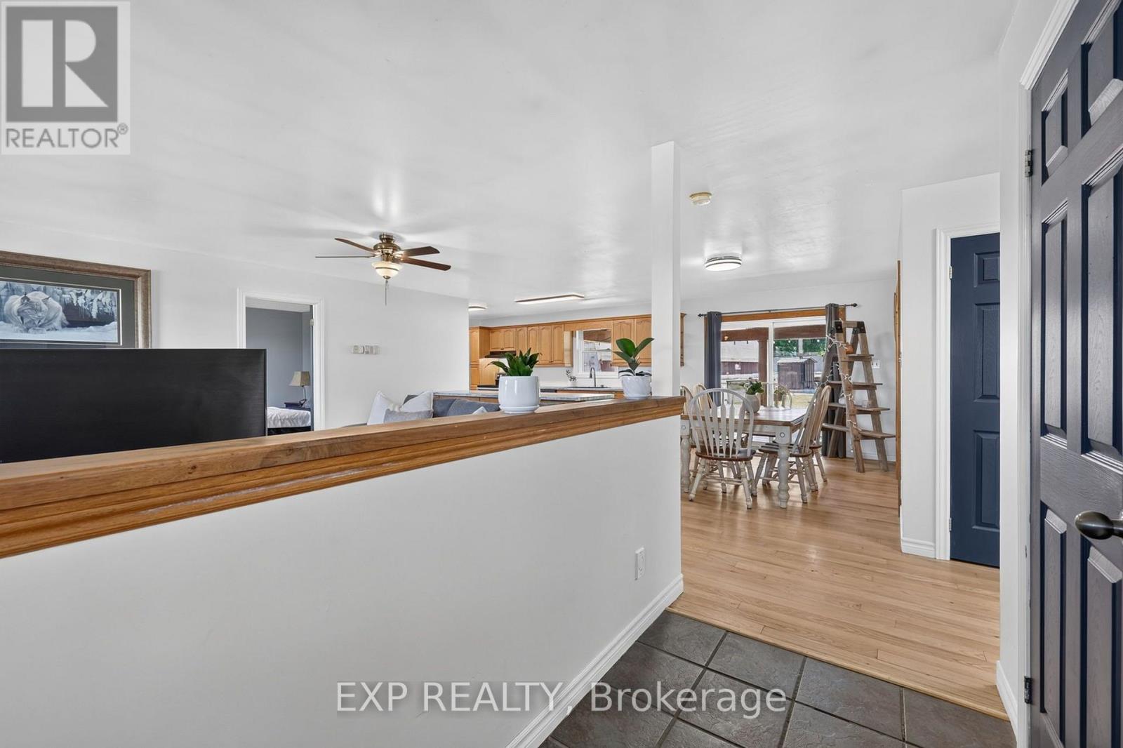2415 County 46 Road Property Photo 6