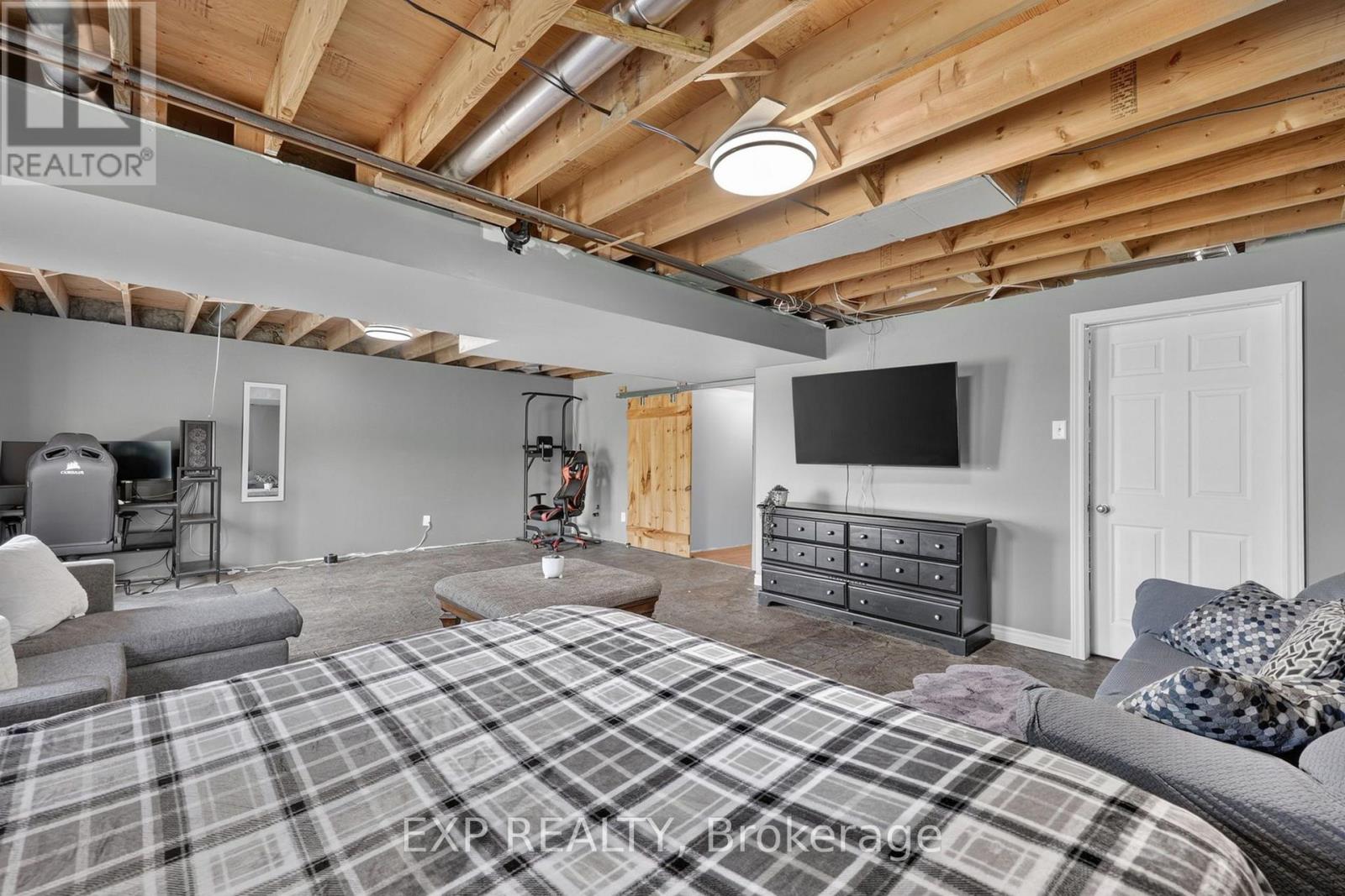 2415 County 46 Road Property Photo 24