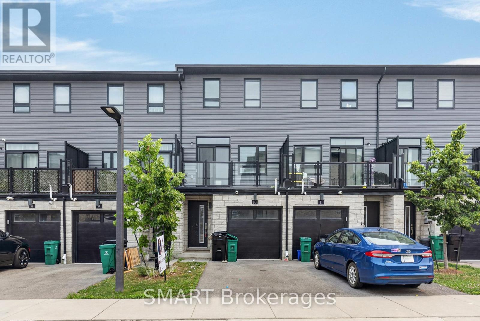 10 - 51 SPARROW AVENUE
