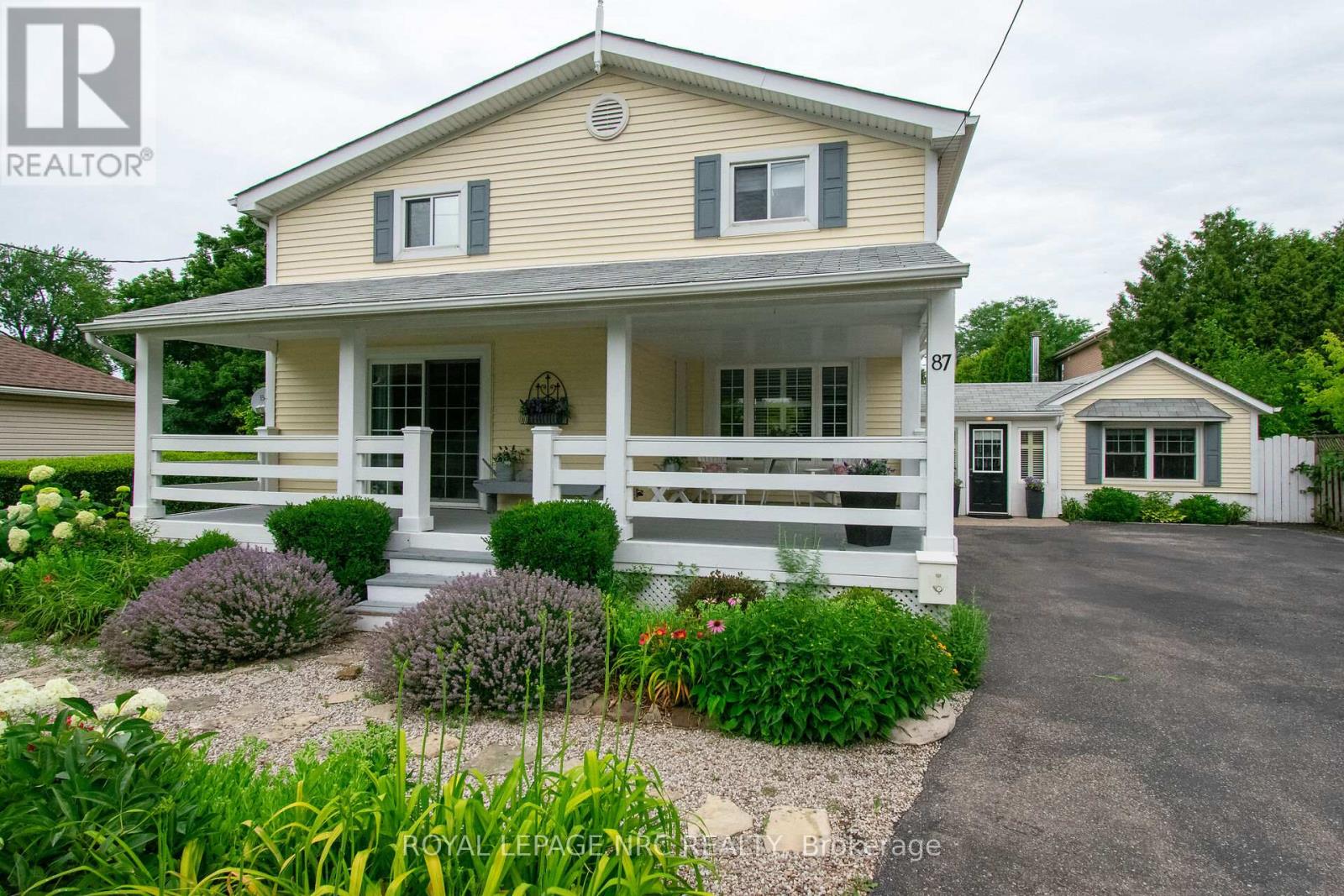 87 Lakeport Road N Property Photo 1