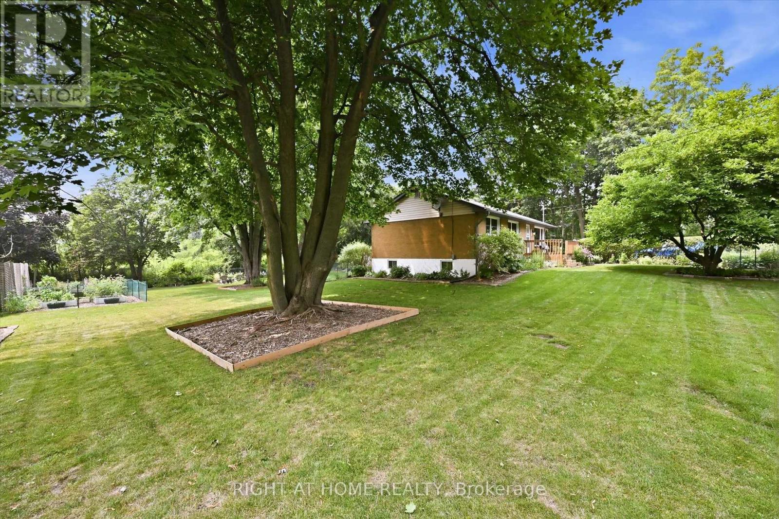 263 Weir's Lane Property Photo 40