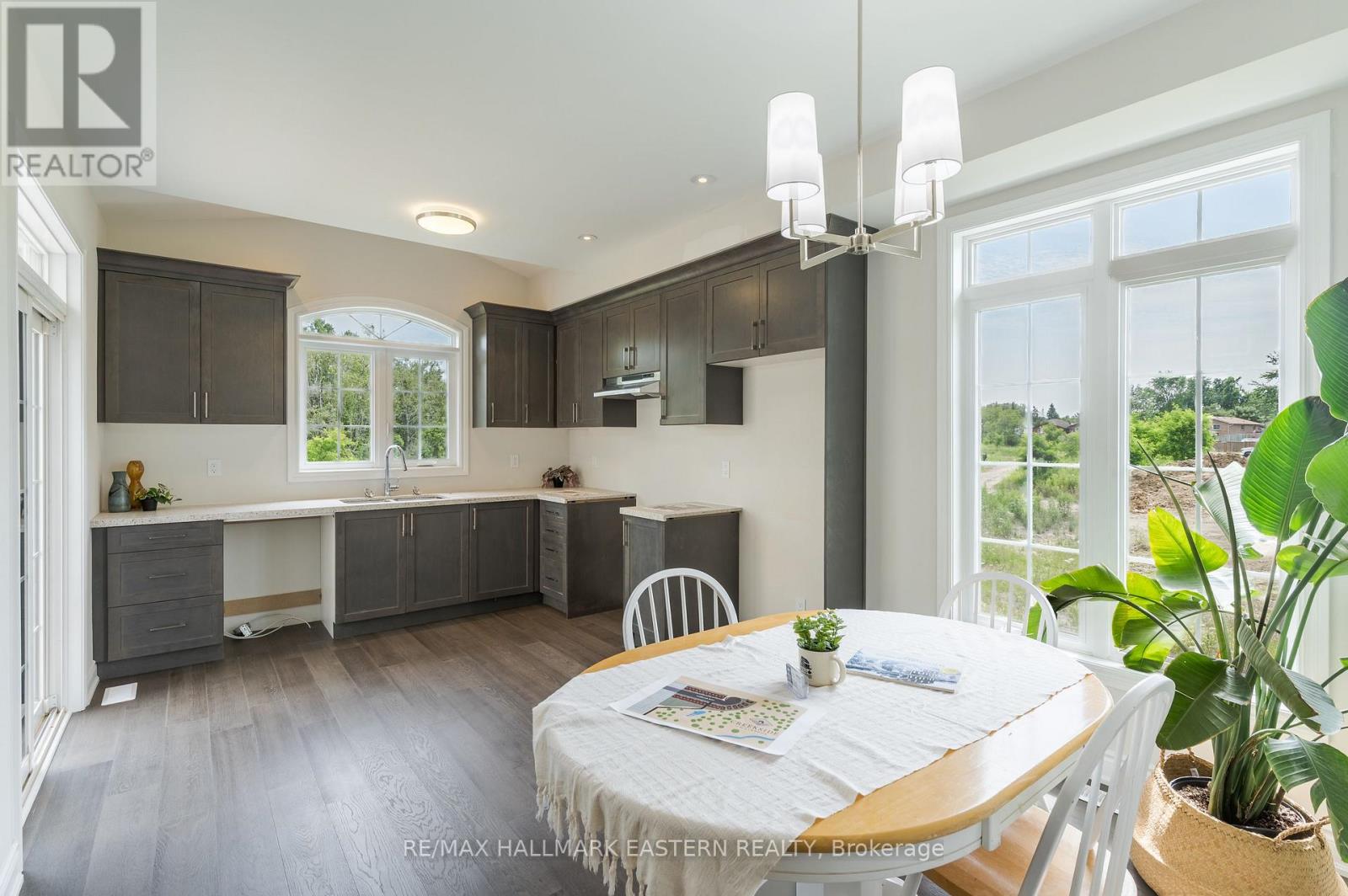 35 Coldbrook Drive Property Photo 13