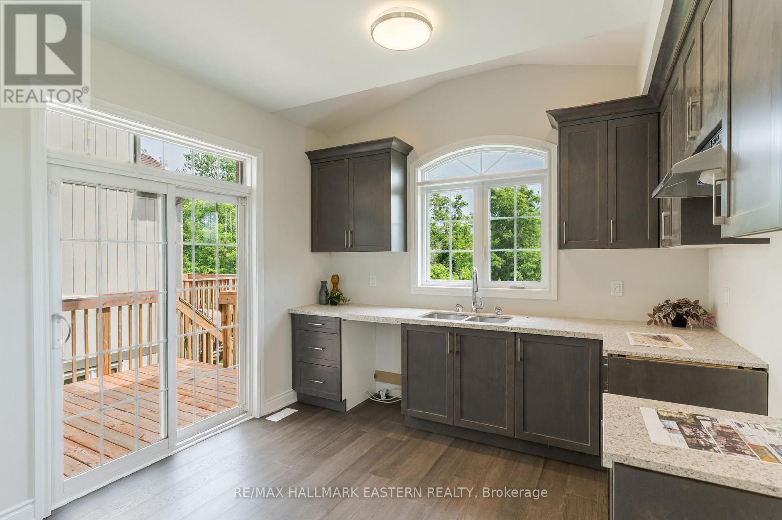 35 Coldbrook Drive Property Photo 15