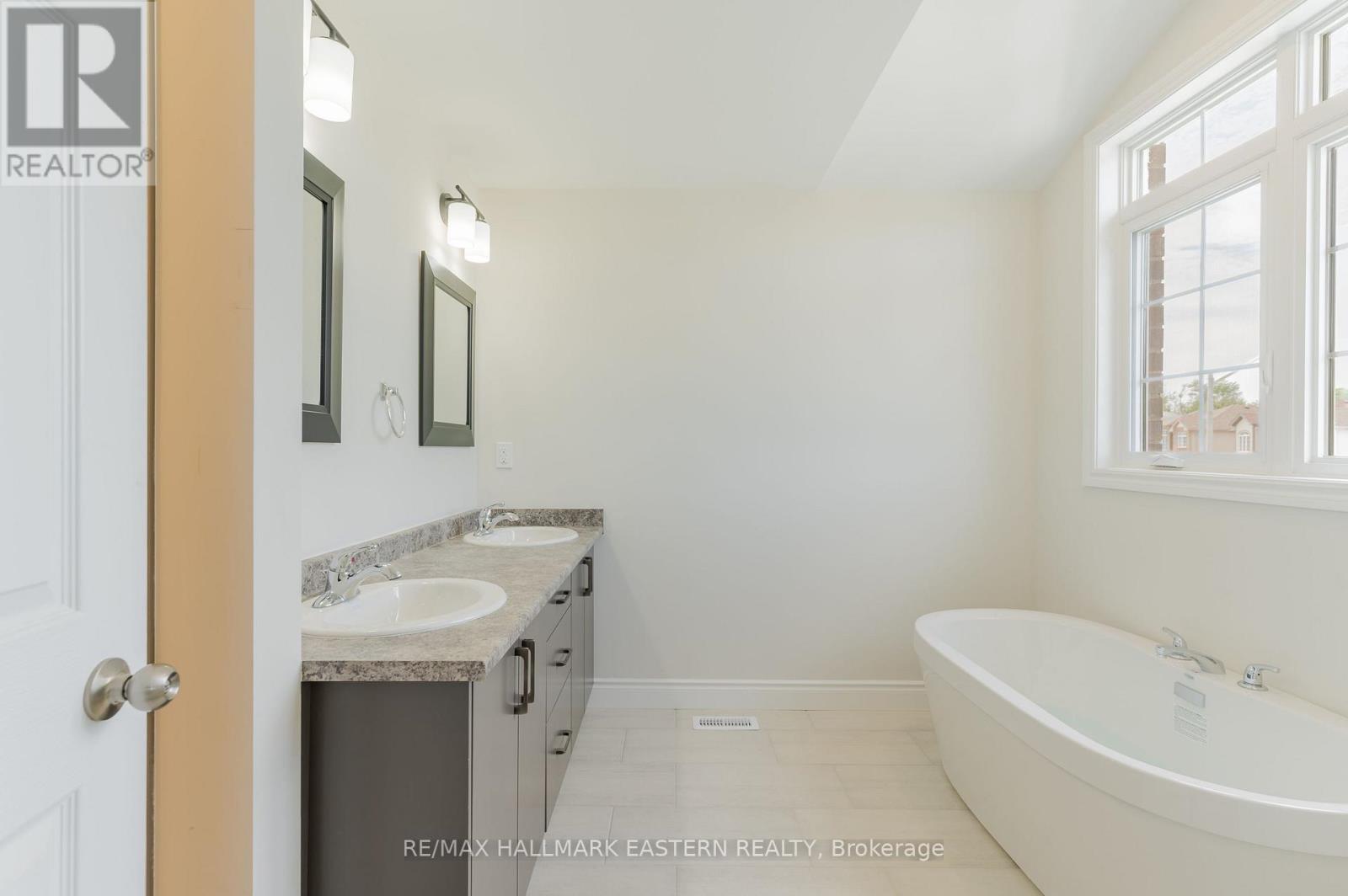 35 Coldbrook Drive Property Photo 20