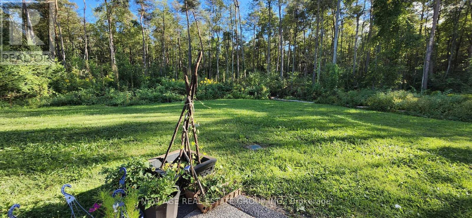 9031 Sideroad 17 Property Photo 10