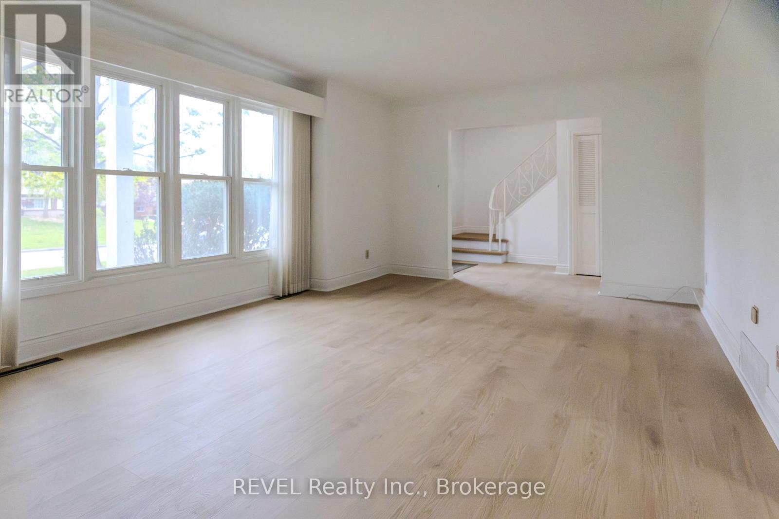 19 Woodington Crescent Property Photo 1