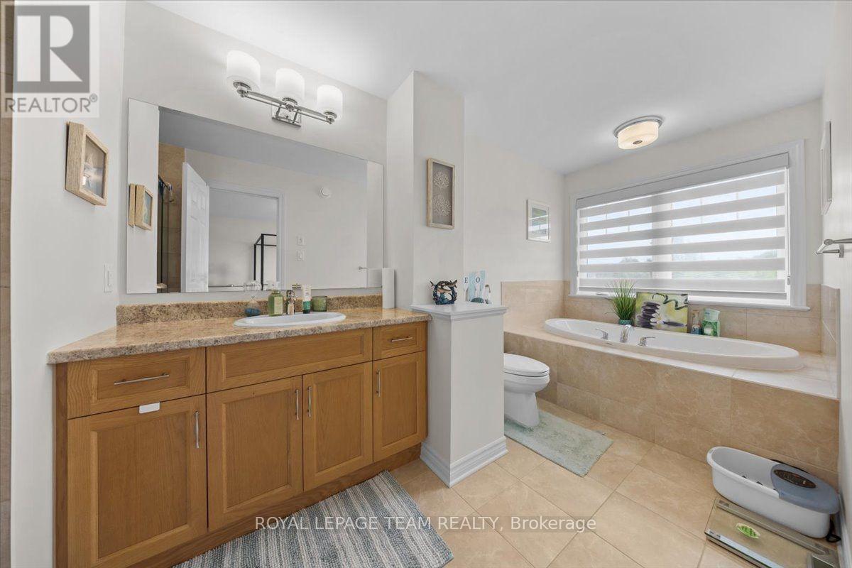 552 Jackdaw Avenue Property Photo 25