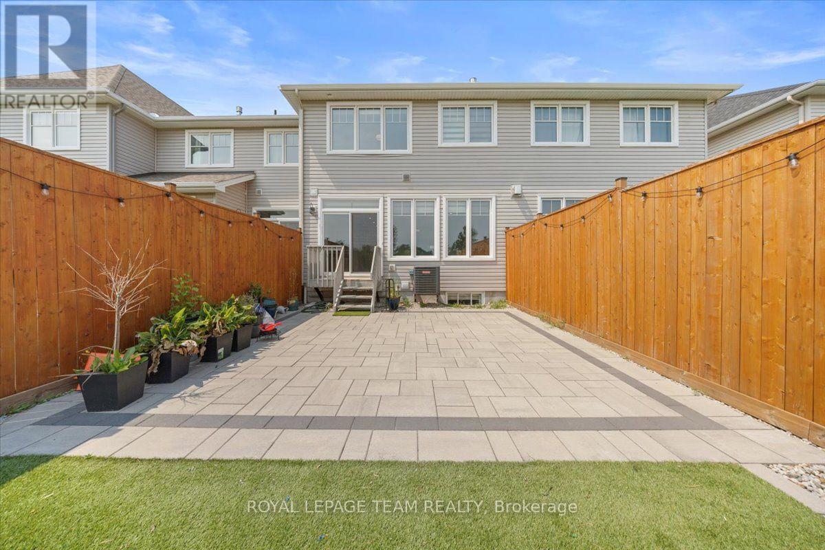552 Jackdaw Avenue Property Photo 31