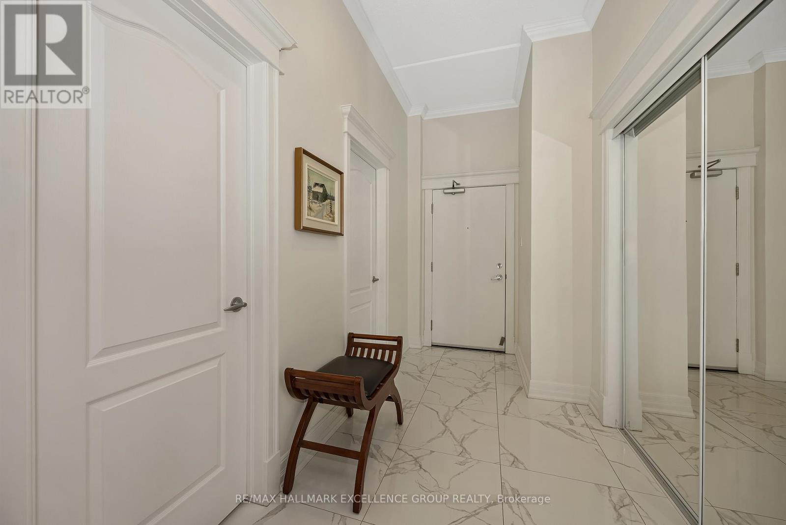 406 - 2921 Laurier Street Property Photo 7